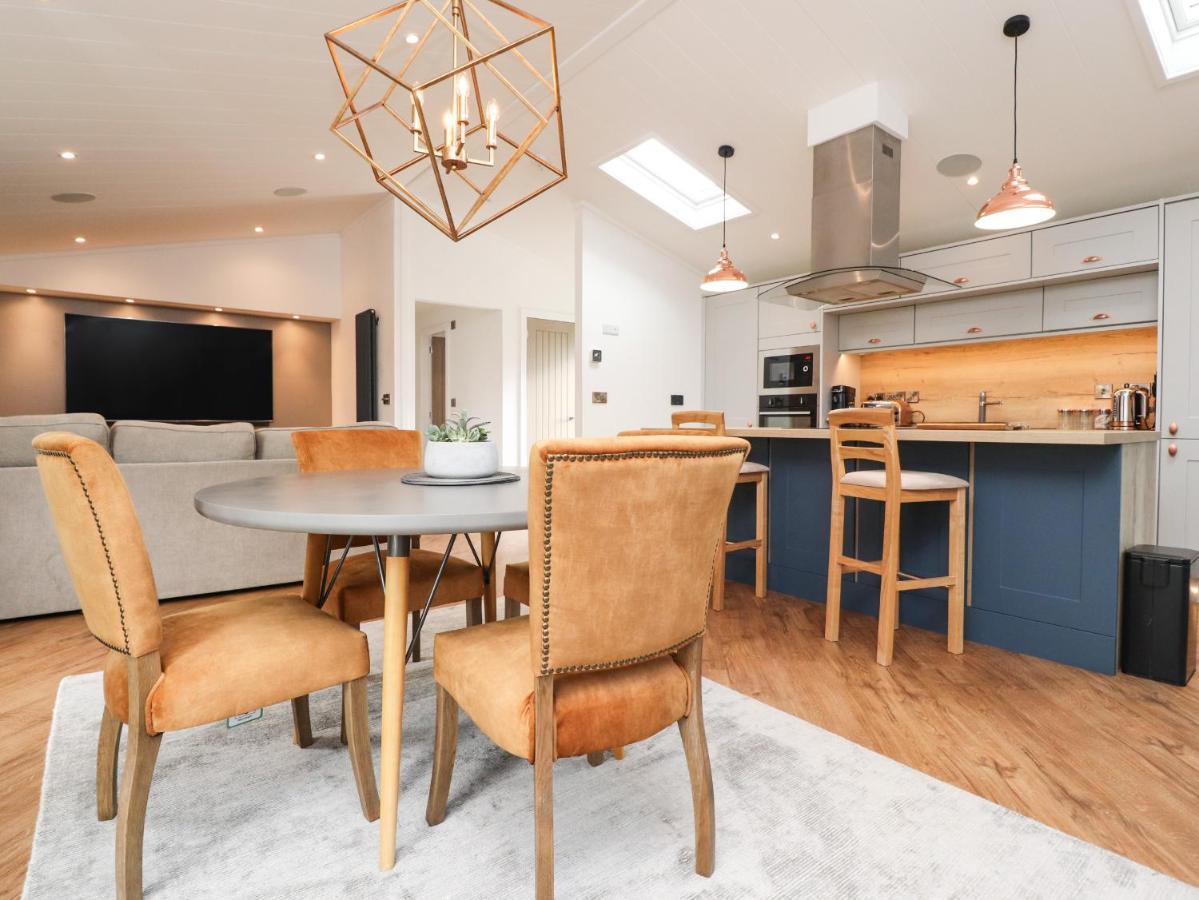 Henry Haven Villa Preston  Bagian luar foto