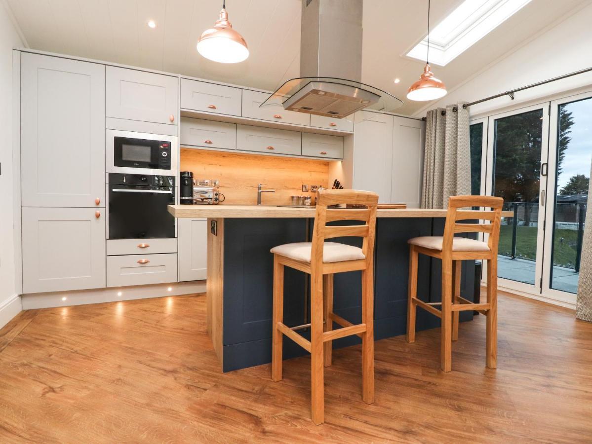 Henry Haven Villa Preston  Bagian luar foto