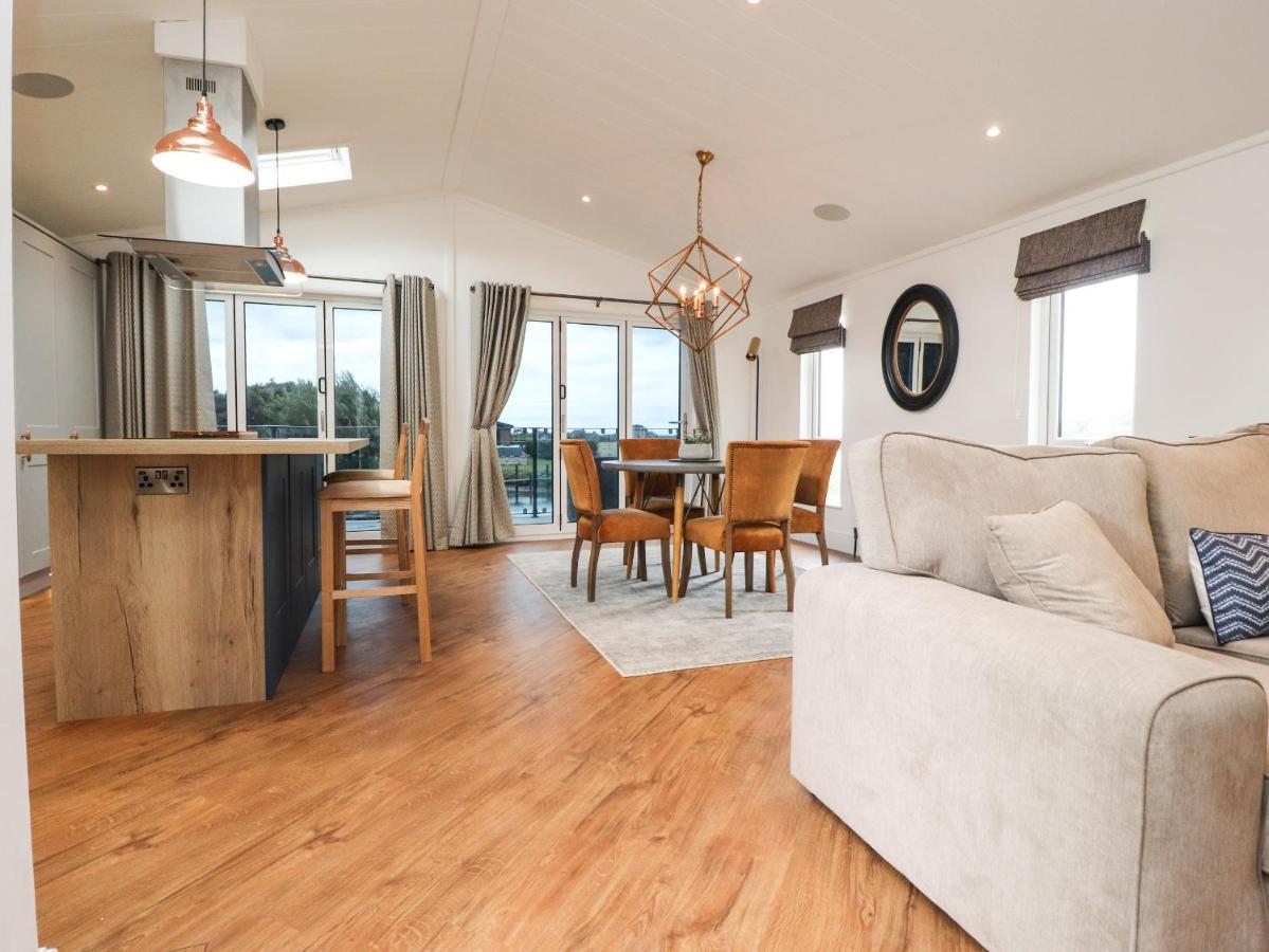 Henry Haven Villa Preston  Bagian luar foto