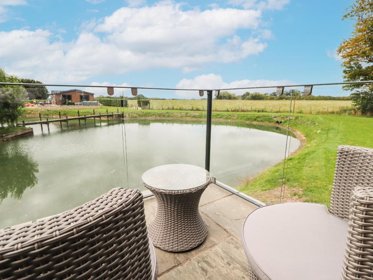 Henry Haven Villa Preston  Bagian luar foto