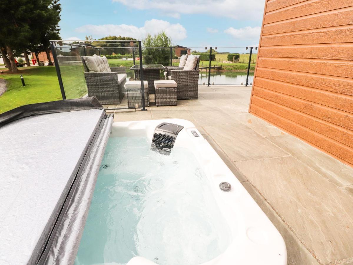 Henry Haven Villa Preston  Bagian luar foto
